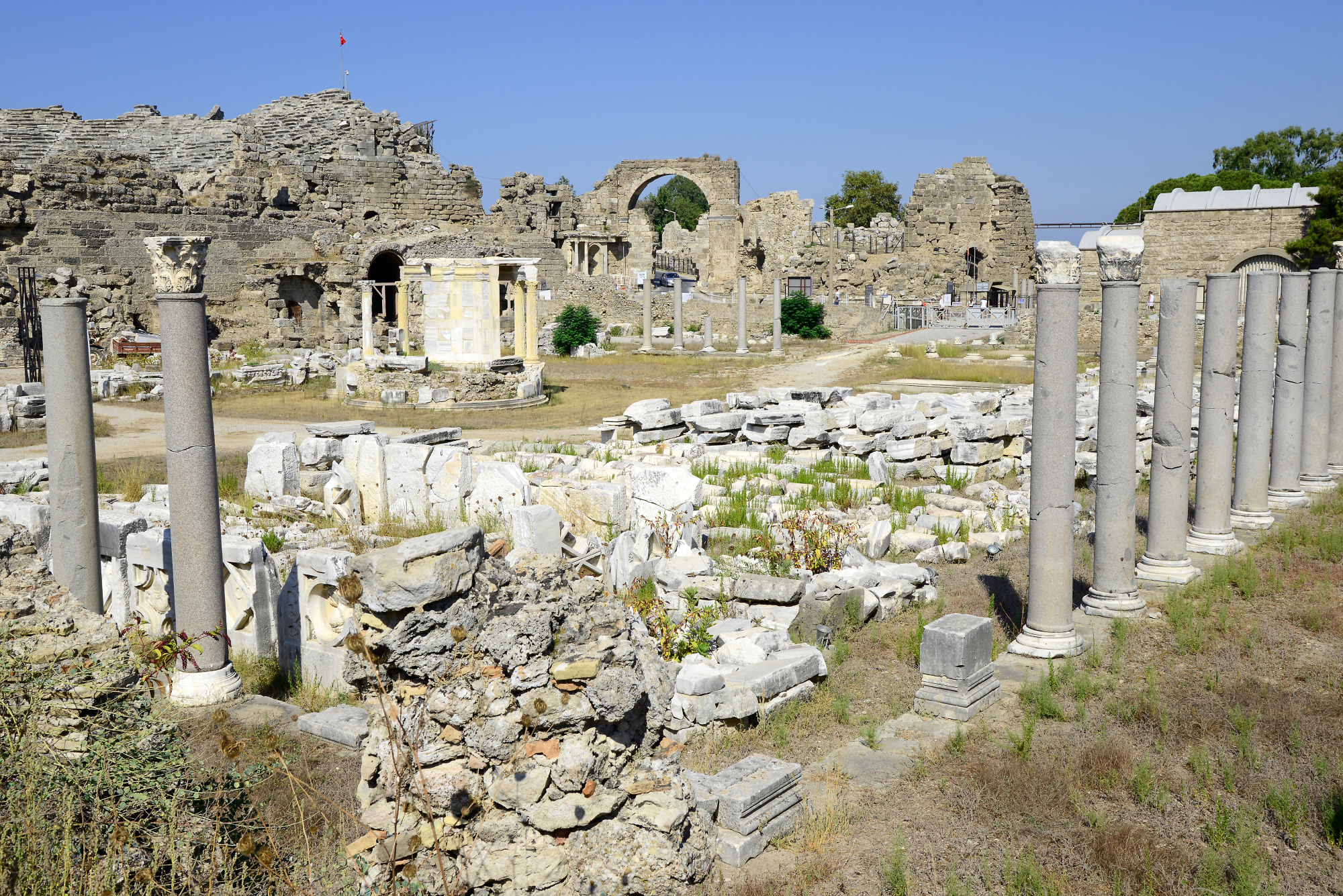 https://mdw-travel-data-us-east-1.s3.amazonaws.com/img/country/Turkey/Side-Agora/img_00.jpg