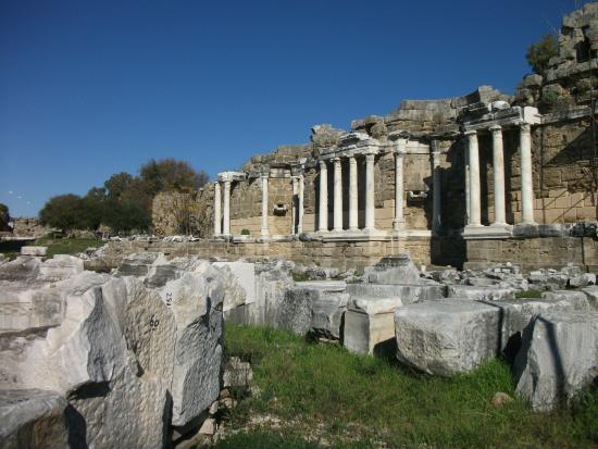 https://mdw-travel-data-us-east-1.s3.amazonaws.com/img/country/Turkey/Side-Hamam/img_02.jpg