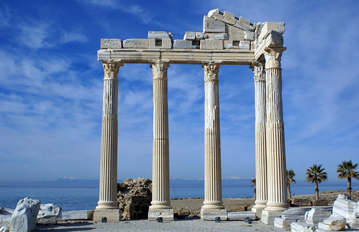 https://mdw-travel-data-us-east-1.s3.amazonaws.com/img/country/Turkey/Side-Lighthouse/img_03.jpg