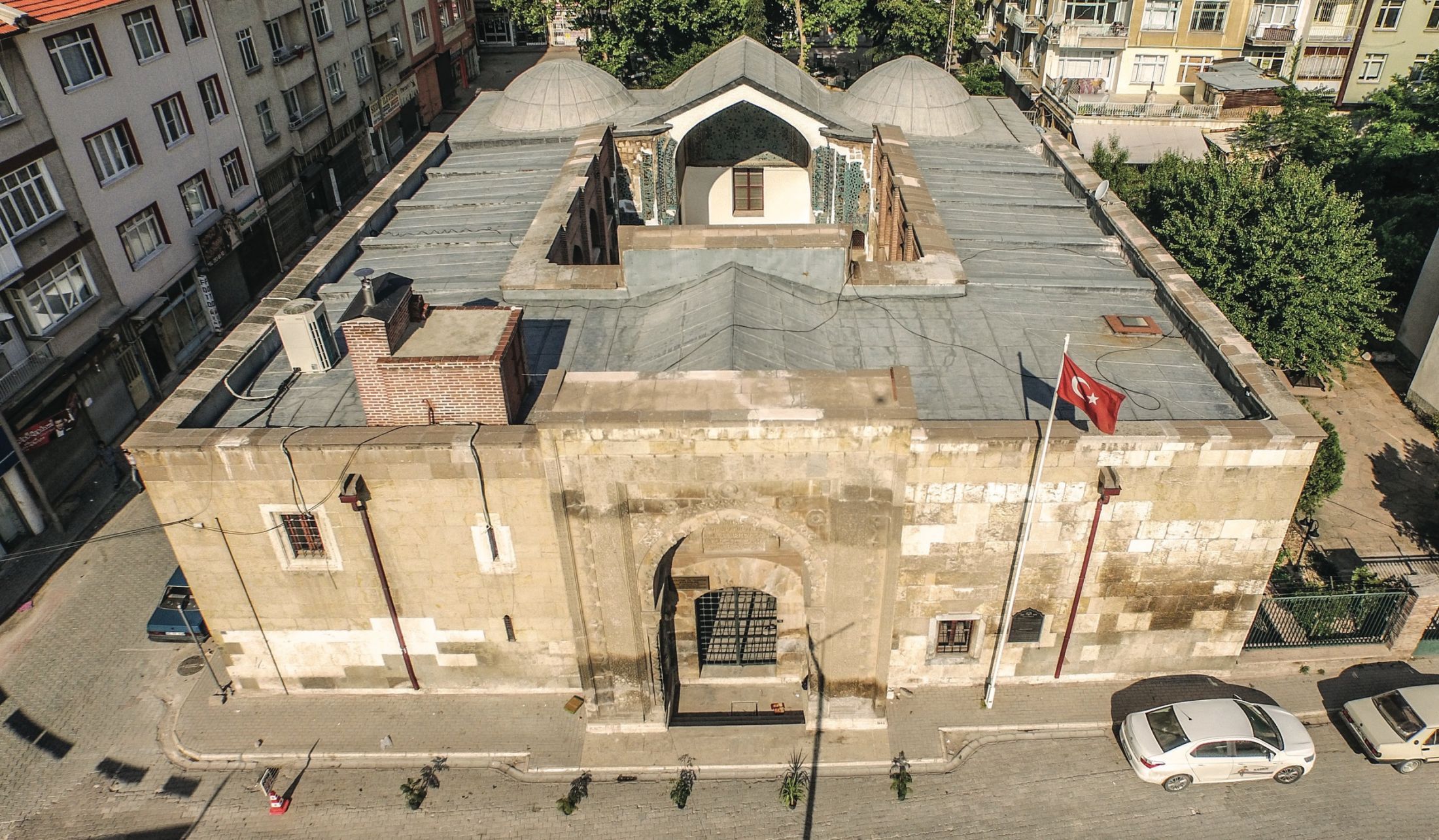 https://mdw-travel-data-us-east-1.s3.amazonaws.com/img/country/Turkey/Sircali-Medrese/img_02.jpg