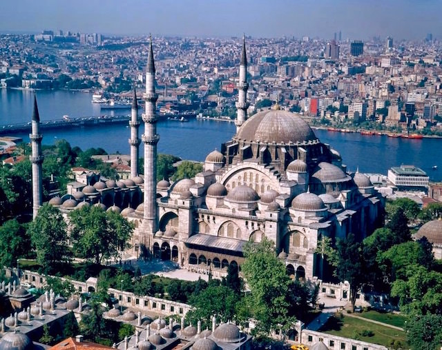 https://mdw-travel-data-us-east-1.s3.amazonaws.com/img/country/Turkey/Suleymaniye-Hamam/img_02.jpg