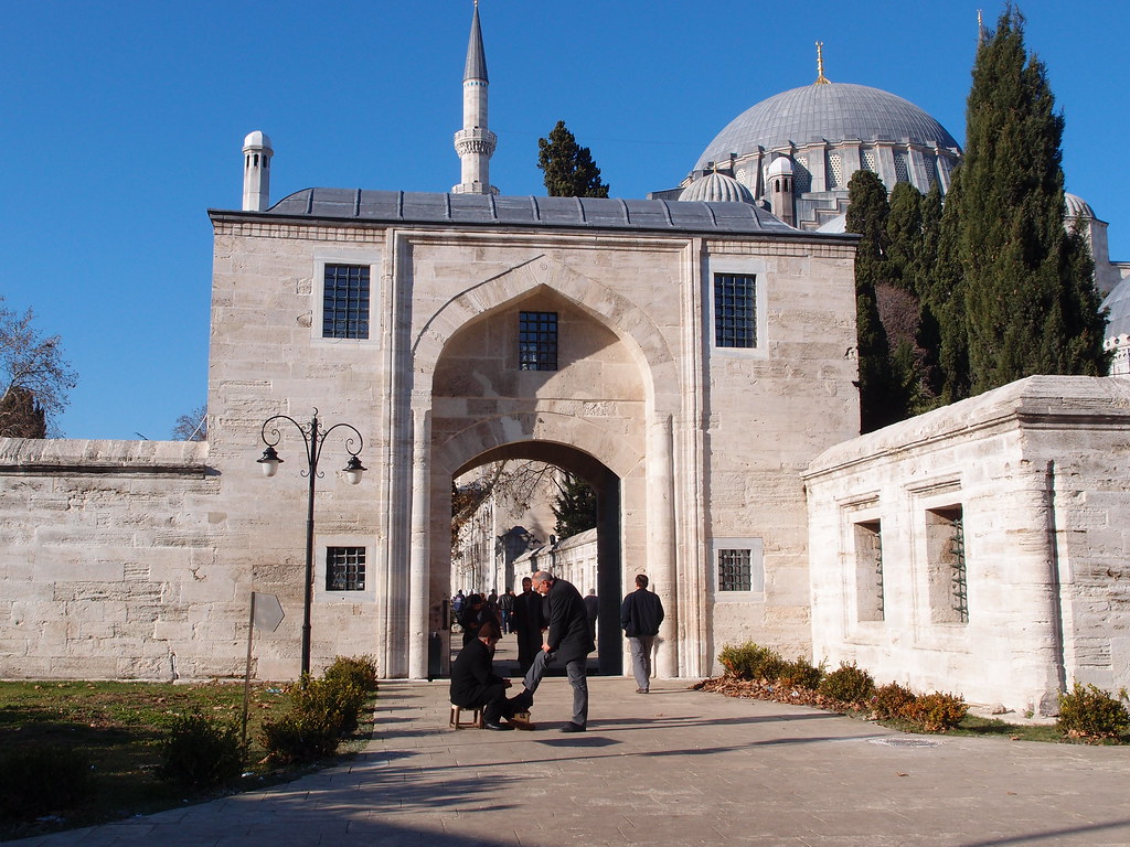 https://mdw-travel-data-us-east-1.s3.amazonaws.com/img/country/Turkey/Suleymaniye-Mosque/img_03.jpg