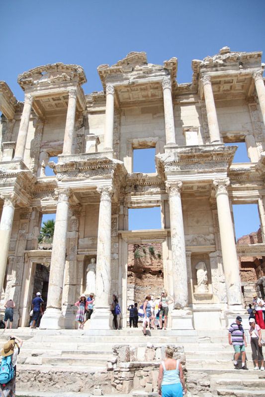 https://mdw-travel-data-us-east-1.s3.amazonaws.com/img/country/Turkey/Terrace-Houses-of-Ephesus/img_01.jpg