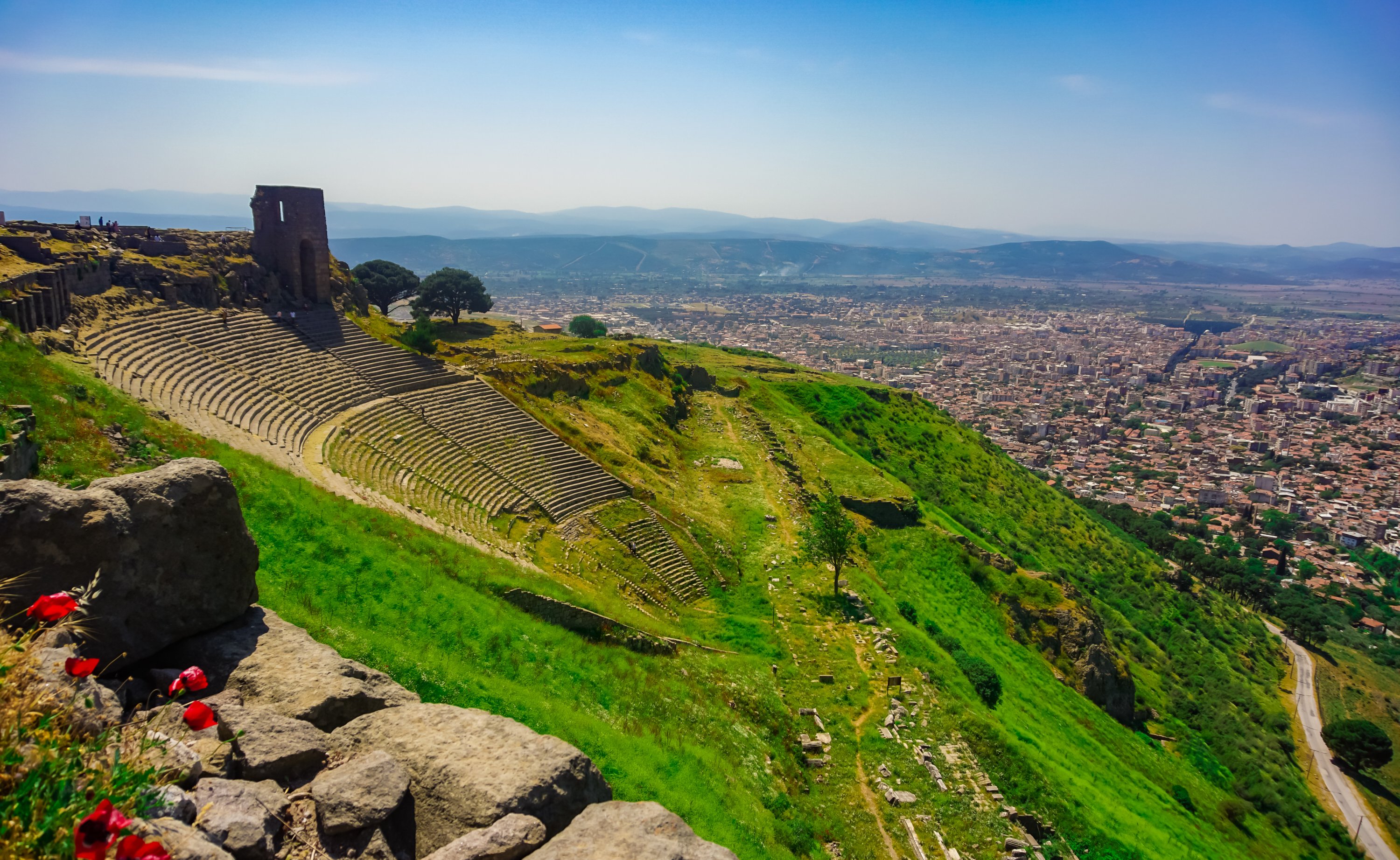 https://mdw-travel-data-us-east-1.s3.amazonaws.com/img/country/Turkey/The-Ancient-City-of-Pergamon/img_00.jpg
