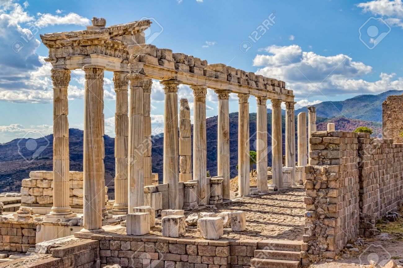 https://mdw-travel-data-us-east-1.s3.amazonaws.com/img/country/Turkey/The-Ancient-City-of-Pergamon/img_01.jpg