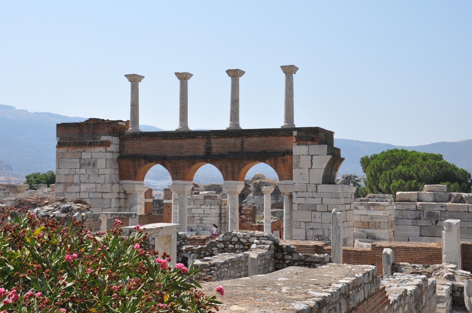 https://mdw-travel-data-us-east-1.s3.amazonaws.com/img/country/Turkey/The-Basilica-of-St-John/img_00.jpg
