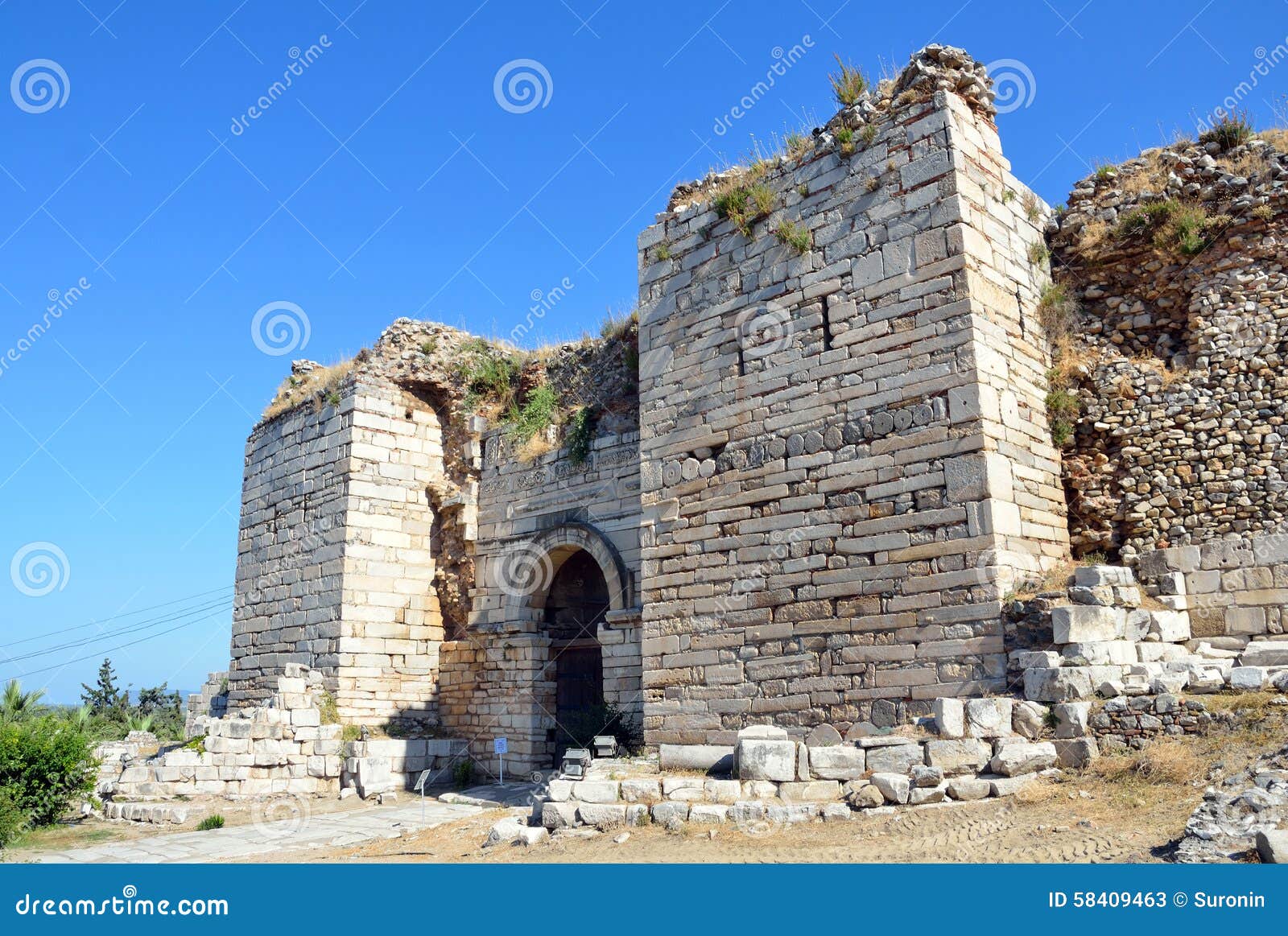 https://mdw-travel-data-us-east-1.s3.amazonaws.com/img/country/Turkey/The-Basilica-of-St-John/img_02.jpg