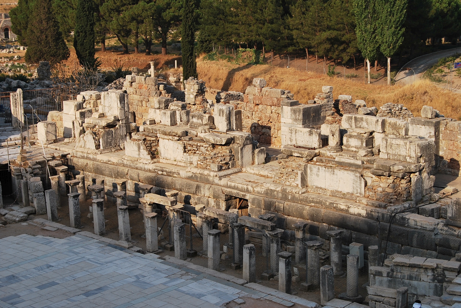 https://mdw-travel-data-us-east-1.s3.amazonaws.com/img/country/Turkey/The-Great-Theatre-of-Ephesus/img_02.jpg