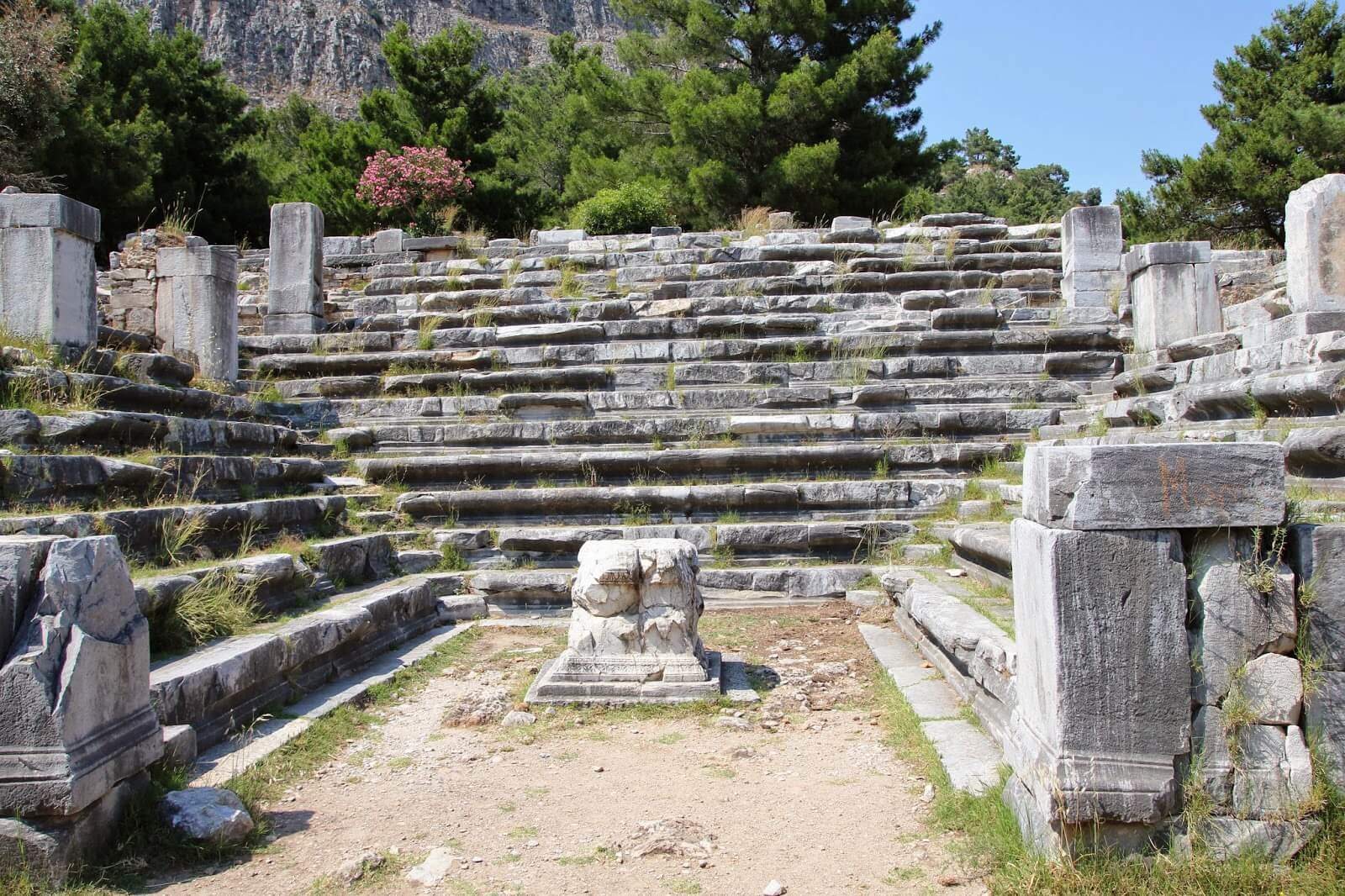 https://mdw-travel-data-us-east-1.s3.amazonaws.com/img/country/Turkey/The-Prytaneion/img_03.jpg