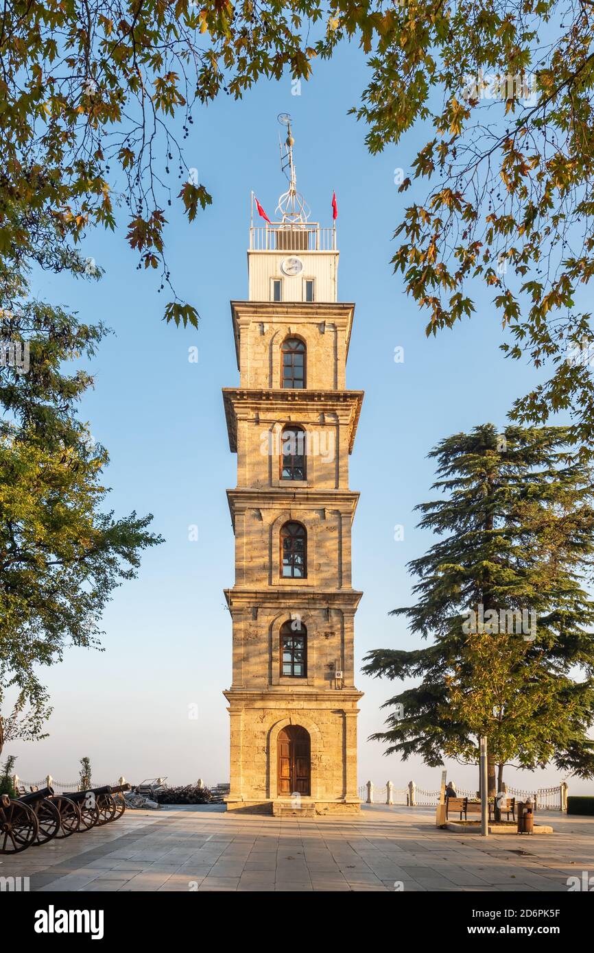https://mdw-travel-data-us-east-1.s3.amazonaws.com/img/country/Turkey/Tophane-Clock-Tower/img_01.jpg