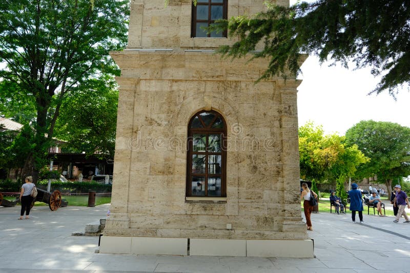 https://mdw-travel-data-us-east-1.s3.amazonaws.com/img/country/Turkey/Tophane-Clock-Tower/img_02.jpg