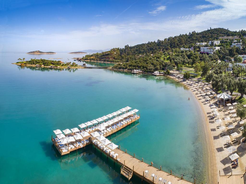 https://mdw-travel-data-us-east-1.s3.amazonaws.com/img/country/Turkey/Torba-Beach/img_02.jpg
