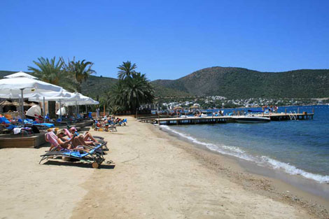 https://mdw-travel-data-us-east-1.s3.amazonaws.com/img/country/Turkey/Torba-Beach/img_03.jpg