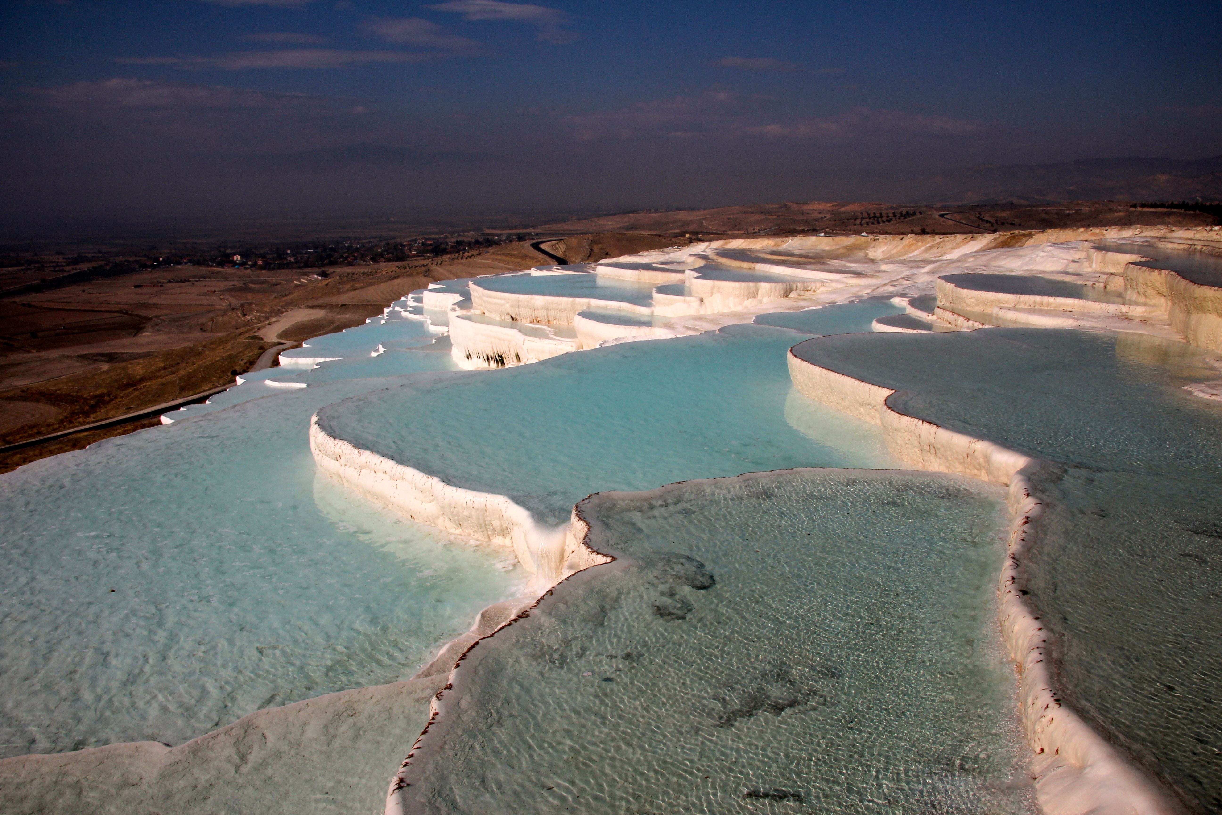 https://mdw-travel-data-us-east-1.s3.amazonaws.com/img/country/Turkey/Travertine-Terraces/img_00.jpg