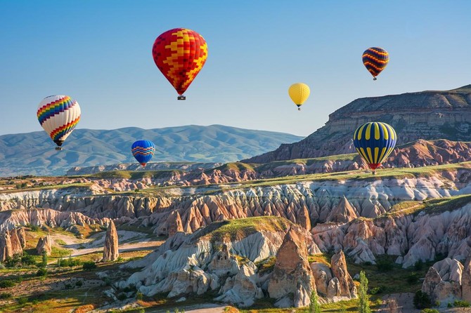 https://mdw-travel-data-us-east-1.s3.amazonaws.com/img/country/Turkey/Urgup-Fairy-Chimneys/img_03.jpg