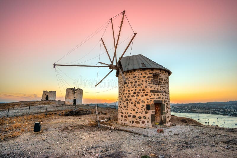 https://mdw-travel-data-us-east-1.s3.amazonaws.com/img/country/Turkey/Windmills-of-Bodrum/img_00.jpg