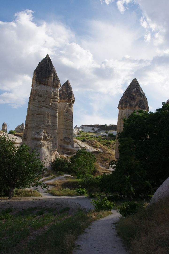 https://mdw-travel-data-us-east-1.s3.amazonaws.com/img/country/Turkey/Zemi-Valley-Yilnaz-Yolu/img_01.jpg