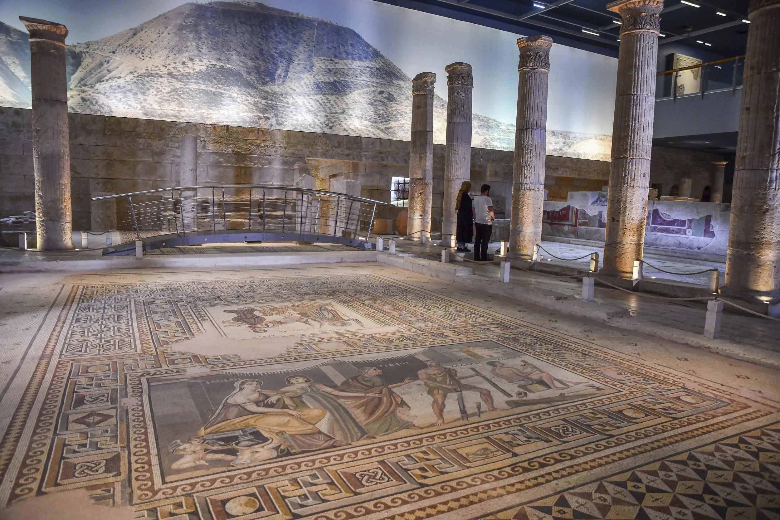 https://mdw-travel-data-us-east-1.s3.amazonaws.com/img/country/Turkey/Zeugma-Mosaic-Museum/img_01.jpg
