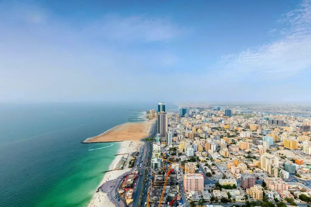 https://mdw-travel-data-us-east-1.s3.amazonaws.com/img/country/United-Arab-Emirates/Ajman-City-Centre/img_03.jpg