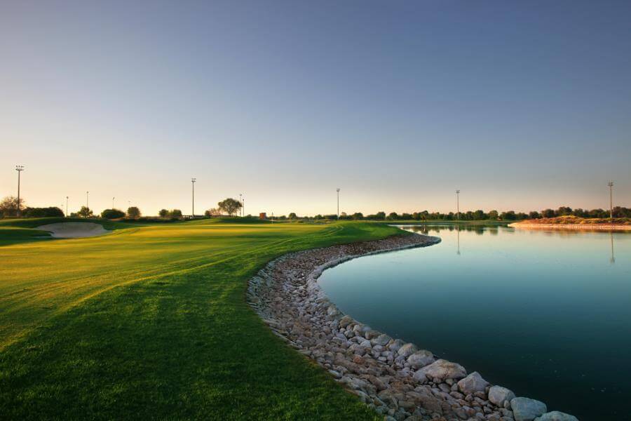 https://mdw-travel-data-us-east-1.s3.amazonaws.com/img/country/United-Arab-Emirates/Al-Ain-Golf-Club/img_02.jpg