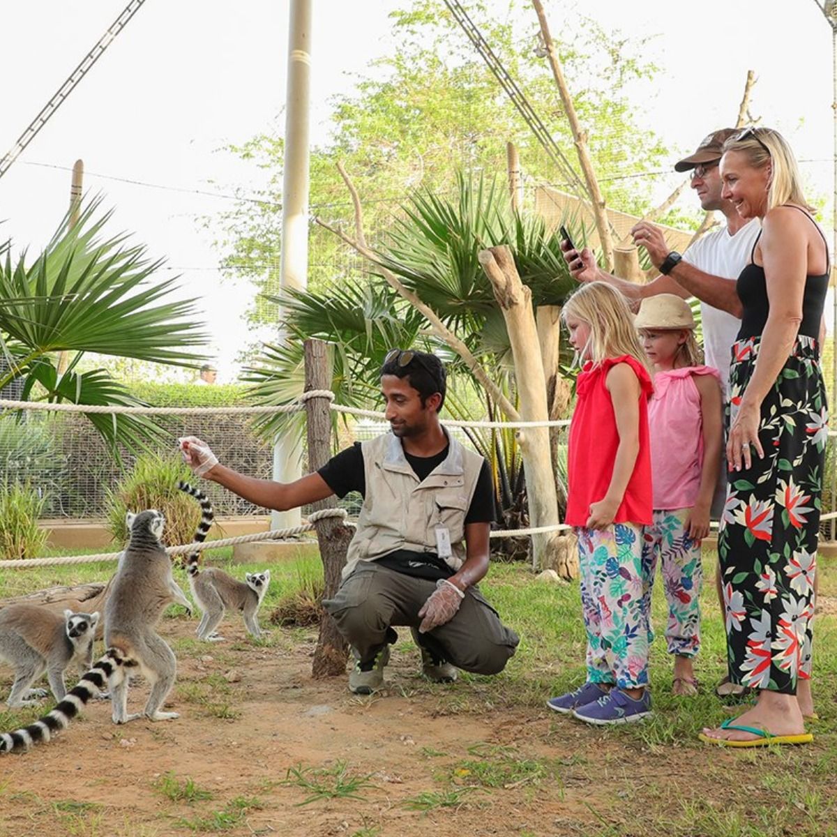 https://mdw-travel-data-us-east-1.s3.amazonaws.com/img/country/United-Arab-Emirates/Al-Ain-Zoo/img_00.jpg