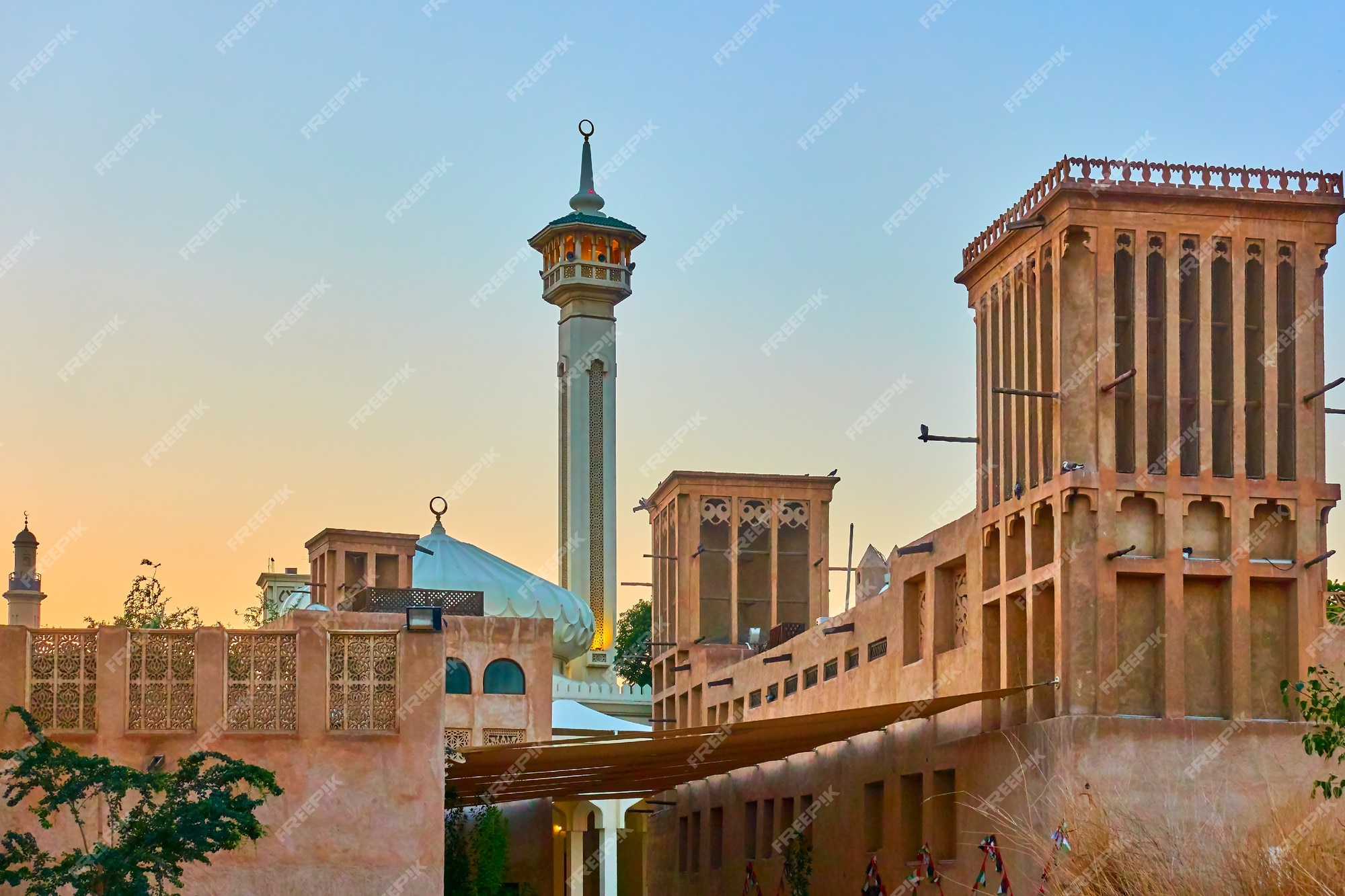 https://mdw-travel-data-us-east-1.s3.amazonaws.com/img/country/United-Arab-Emirates/Al-Fahidi-Historical-Neighbourhood/img_03.jpg