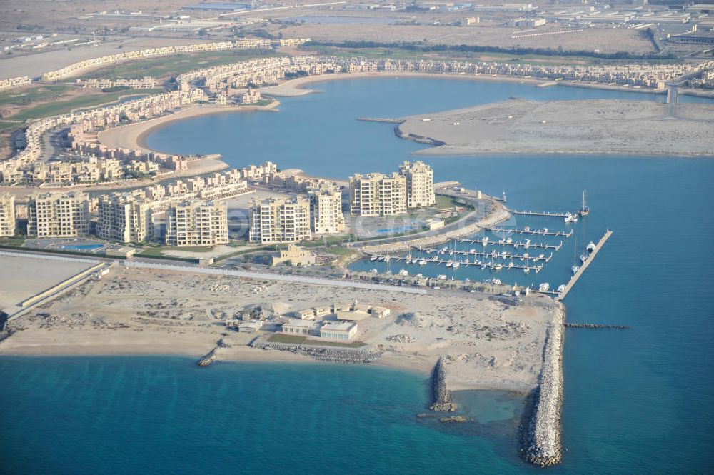 https://mdw-travel-data-us-east-1.s3.amazonaws.com/img/country/United-Arab-Emirates/Al-Hamra-Marina-&-Yacht-Club/img_01.jpg