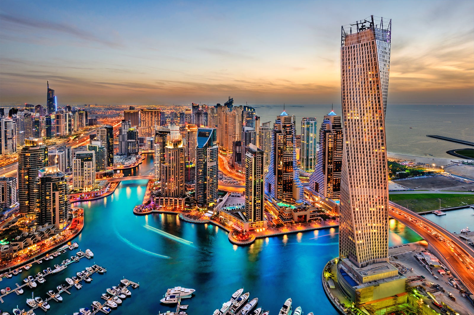 https://mdw-travel-data-us-east-1.s3.amazonaws.com/img/country/United-Arab-Emirates/Al-Nour-Island/img_01.jpg
