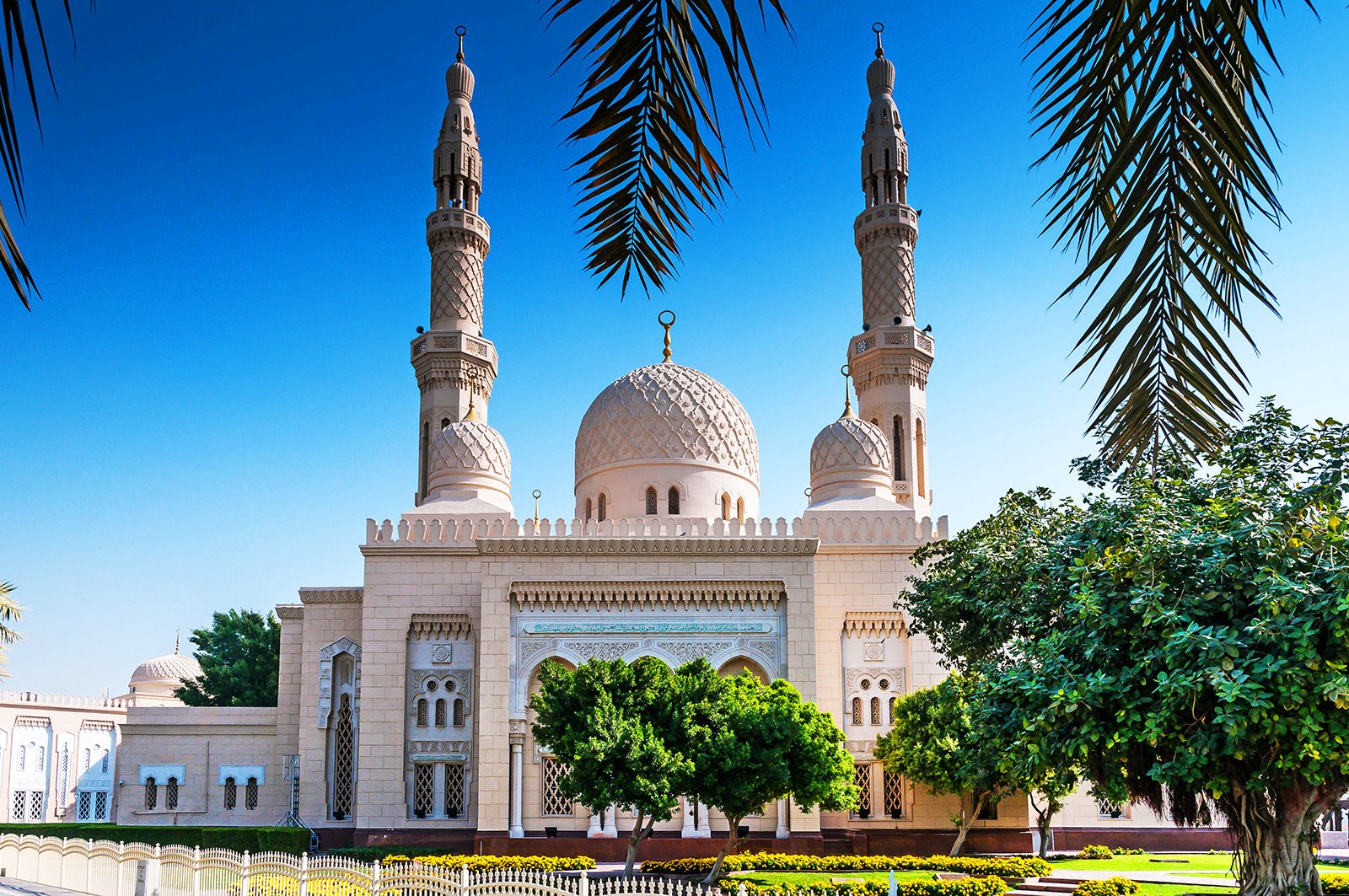 https://mdw-travel-data-us-east-1.s3.amazonaws.com/img/country/United-Arab-Emirates/Al-Nuaimia-Mosque/img_02.jpg