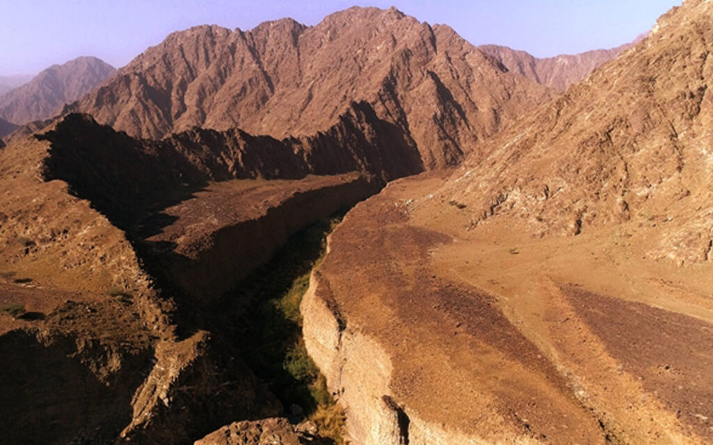 https://mdw-travel-data-us-east-1.s3.amazonaws.com/img/country/United-Arab-Emirates/Al-Wurayah-Falls/img_02.jpg