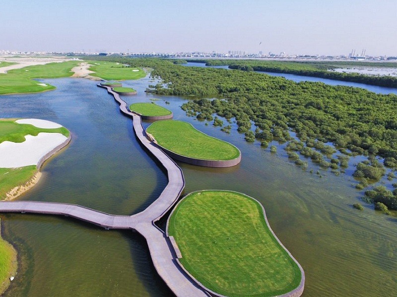 https://mdw-travel-data-us-east-1.s3.amazonaws.com/img/country/United-Arab-Emirates/Al-Zorah-Nature-Reserve/img_00.jpg