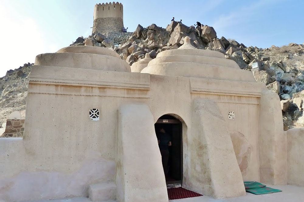 https://mdw-travel-data-us-east-1.s3.amazonaws.com/img/country/United-Arab-Emirates/Badiyah-Mosque/img_00.jpg