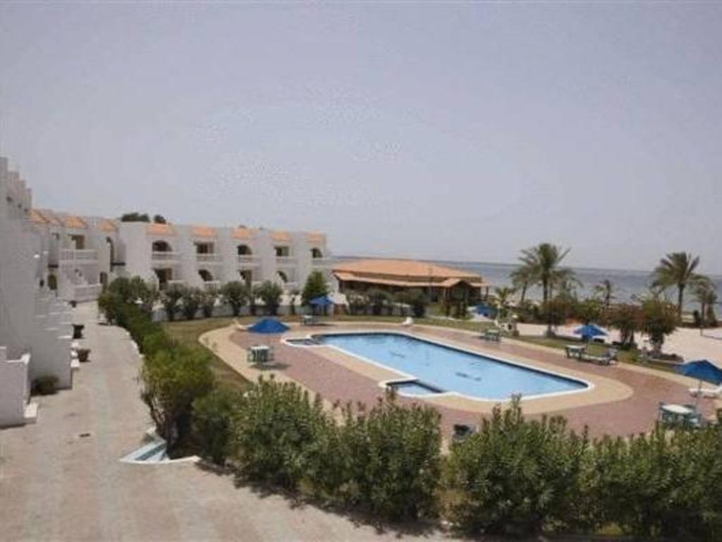 https://mdw-travel-data-us-east-1.s3.amazonaws.com/img/country/United-Arab-Emirates/Barracuda-Beach-Resort/img_02.jpg