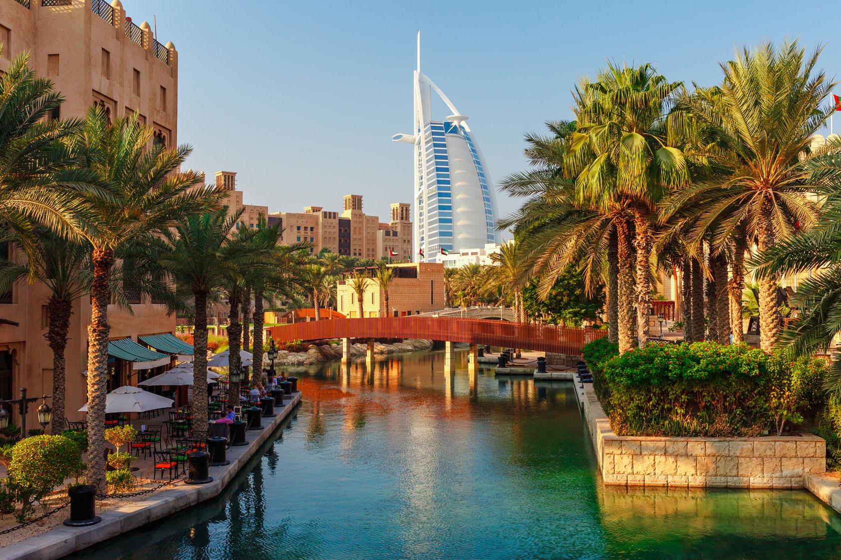 https://mdw-travel-data-us-east-1.s3.amazonaws.com/img/country/United-Arab-Emirates/Burj-Al-Arab/img_03.jpg