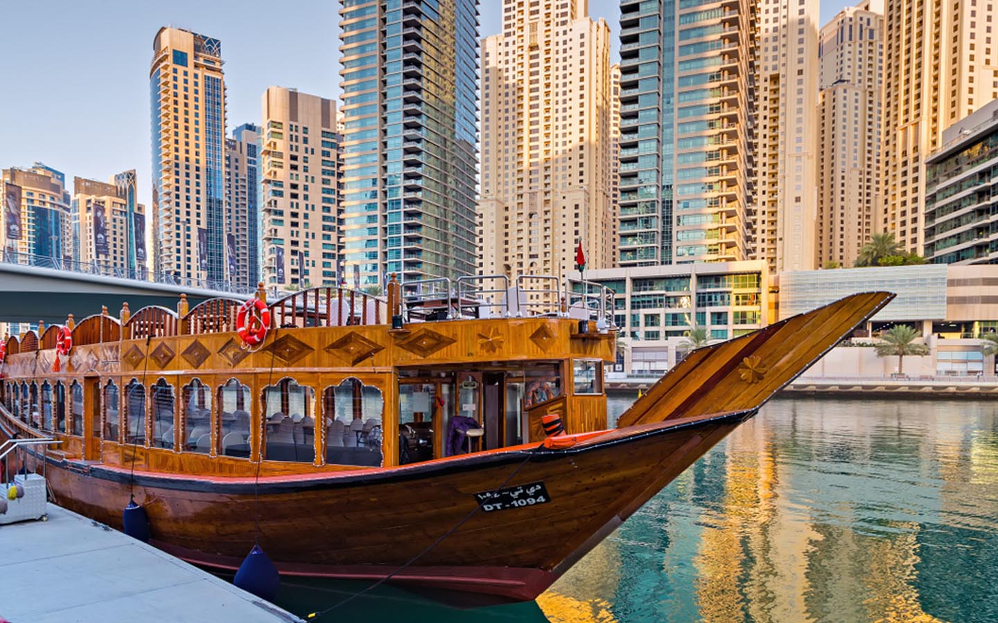 https://mdw-travel-data-us-east-1.s3.amazonaws.com/img/country/United-Arab-Emirates/Dhow-Cruise/img_02.jpg