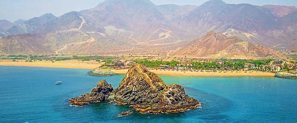 https://mdw-travel-data-us-east-1.s3.amazonaws.com/img/country/United-Arab-Emirates/Dibba-Al-Fujairah/img_02.jpg