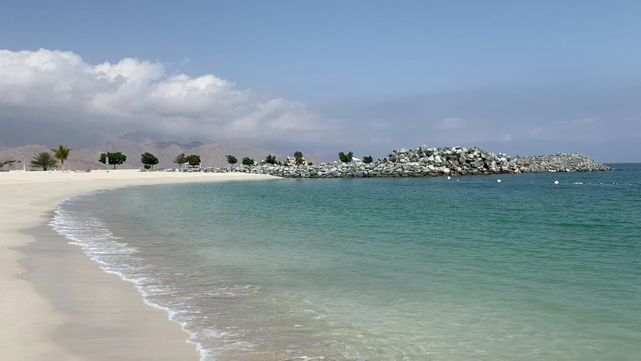 https://mdw-travel-data-us-east-1.s3.amazonaws.com/img/country/United-Arab-Emirates/Dibba-Al-Hisn-Beach/img_01.jpg