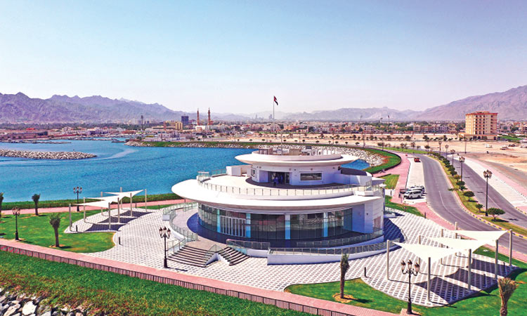 https://mdw-travel-data-us-east-1.s3.amazonaws.com/img/country/United-Arab-Emirates/Dibba-Al-Hisn-City-Centre/img_00.jpg