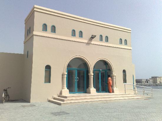 https://mdw-travel-data-us-east-1.s3.amazonaws.com/img/country/United-Arab-Emirates/Dibba-Society-for-Culture-Arts-and-Theatre/img_02.jpg