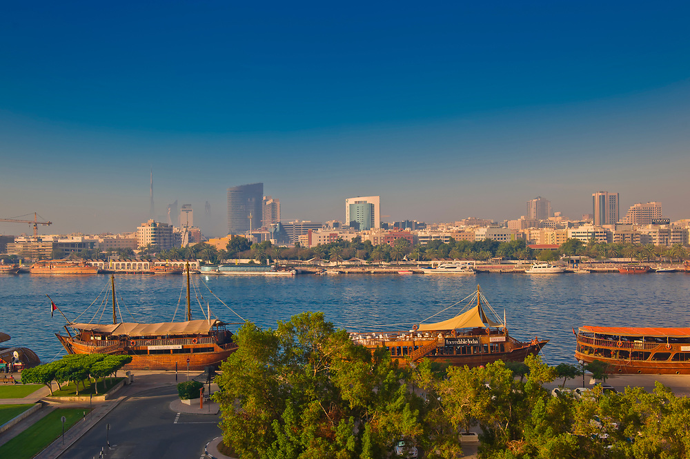 https://mdw-travel-data-us-east-1.s3.amazonaws.com/img/country/United-Arab-Emirates/Dubai-Creek/img_01.jpg