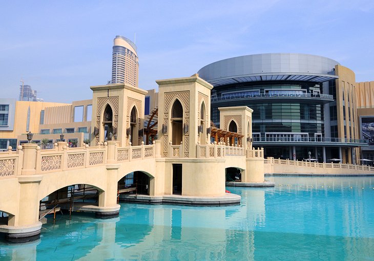 https://mdw-travel-data-us-east-1.s3.amazonaws.com/img/country/United-Arab-Emirates/Dubai-Marina-Mall/img_03.jpg