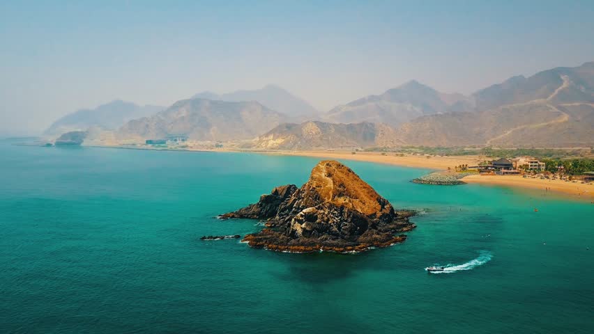 https://mdw-travel-data-us-east-1.s3.amazonaws.com/img/country/United-Arab-Emirates/Fujairah-City/img_01.jpg