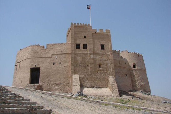 https://mdw-travel-data-us-east-1.s3.amazonaws.com/img/country/United-Arab-Emirates/Fujairah-Corniche/img_03.jpg