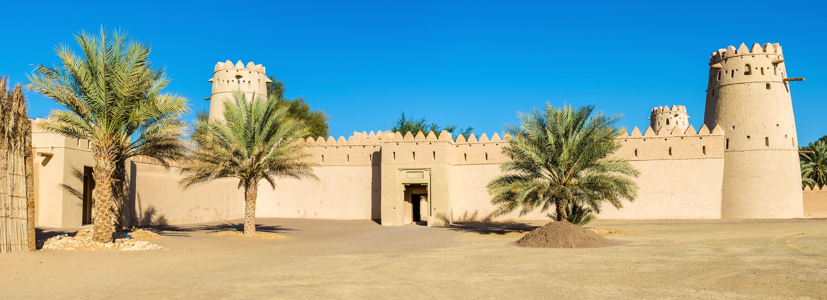 https://mdw-travel-data-us-east-1.s3.amazonaws.com/img/country/United-Arab-Emirates/Fujairah-Marina/img_03.jpg