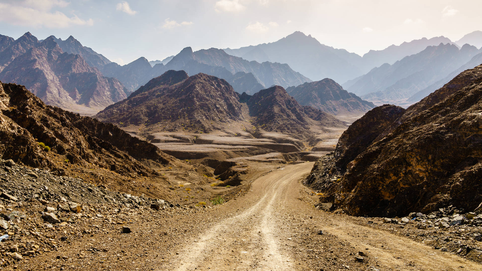 https://mdw-travel-data-us-east-1.s3.amazonaws.com/img/country/United-Arab-Emirates/Hatta-Hill-Biking-Path/img_02.jpg