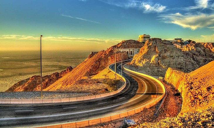 https://mdw-travel-data-us-east-1.s3.amazonaws.com/img/country/United-Arab-Emirates/Jebel-Hafeet/img_05.jpg