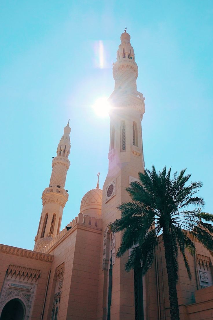 https://mdw-travel-data-us-east-1.s3.amazonaws.com/img/country/United-Arab-Emirates/Juma-Mosque/img_02.jpg