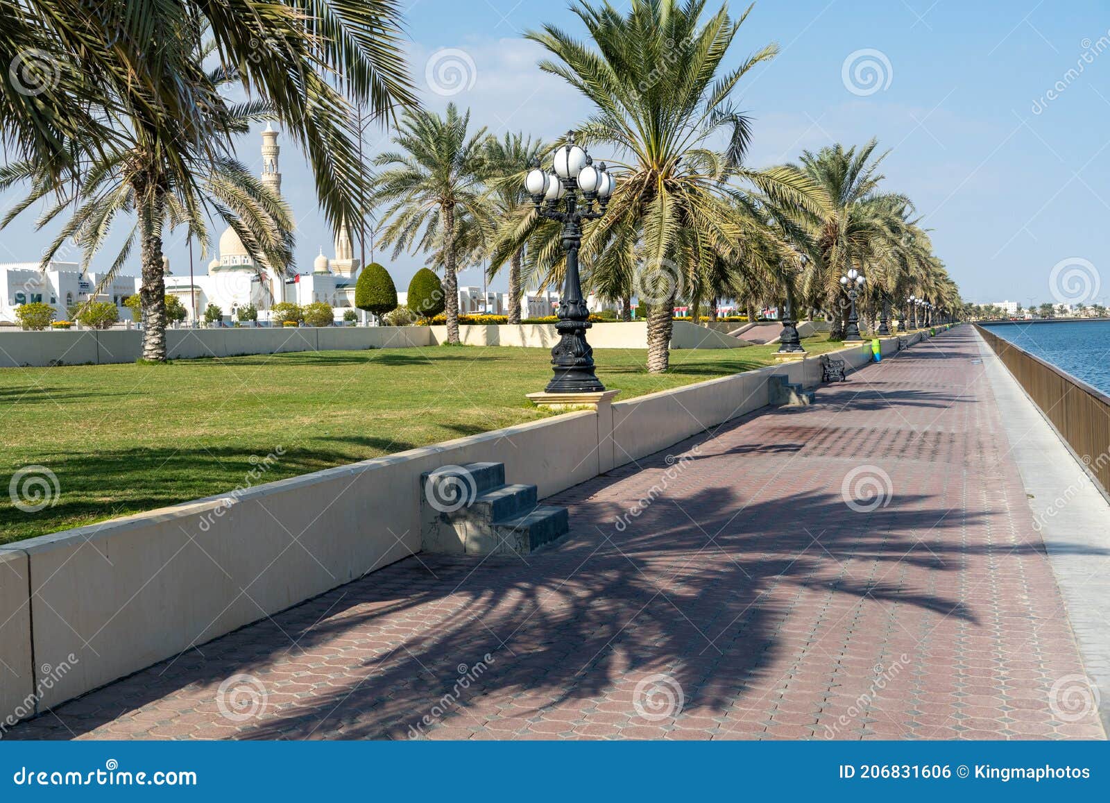 https://mdw-travel-data-us-east-1.s3.amazonaws.com/img/country/United-Arab-Emirates/Kalba-Corniche-Residences/img_02.jpg