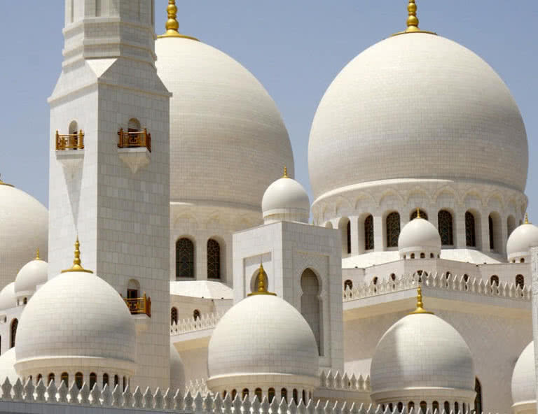 https://mdw-travel-data-us-east-1.s3.amazonaws.com/img/country/United-Arab-Emirates/Kalba-Town-Square/img_02.jpg