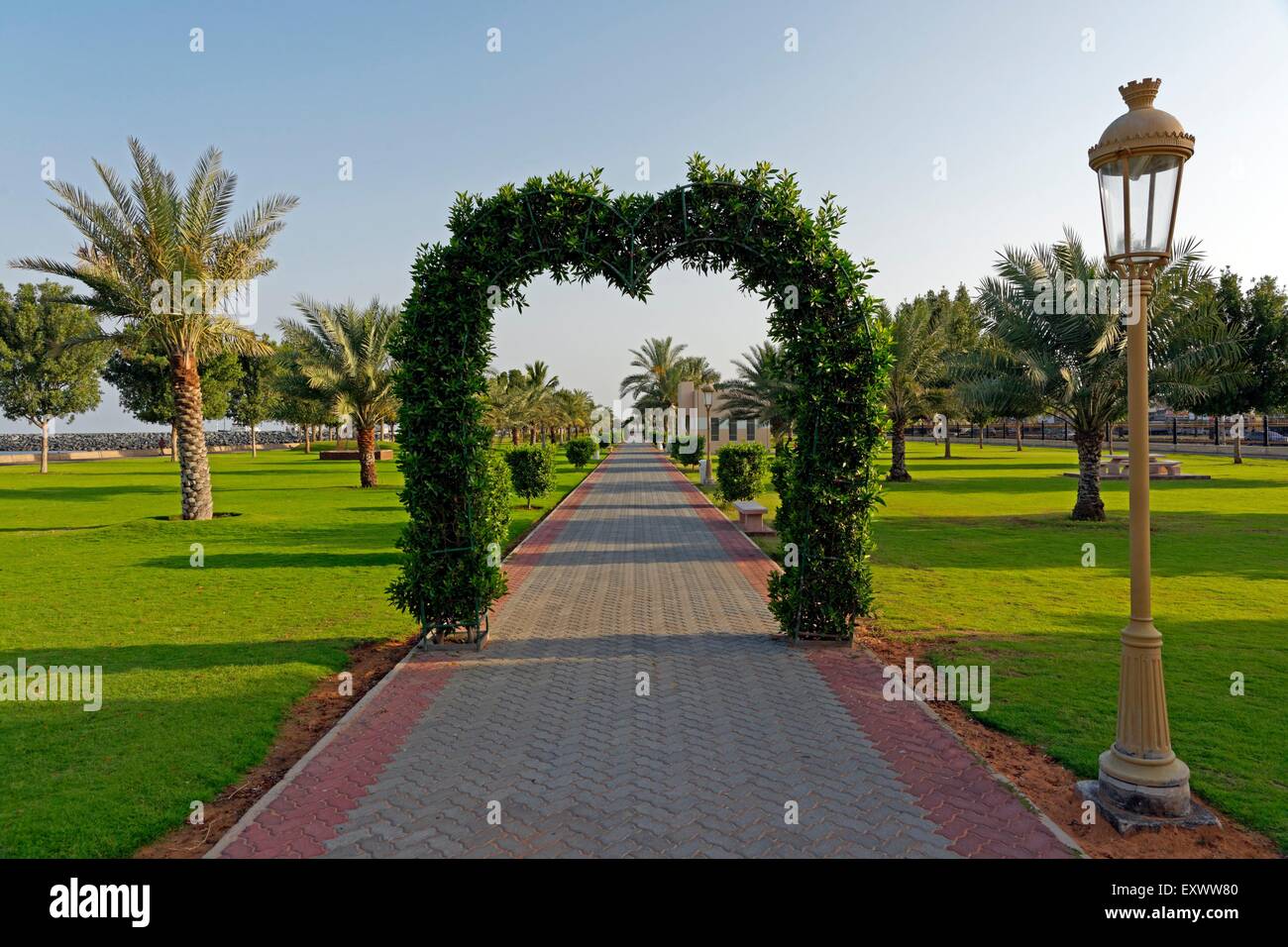 https://mdw-travel-data-us-east-1.s3.amazonaws.com/img/country/United-Arab-Emirates/Kalba-Town-Square/img_03.jpg